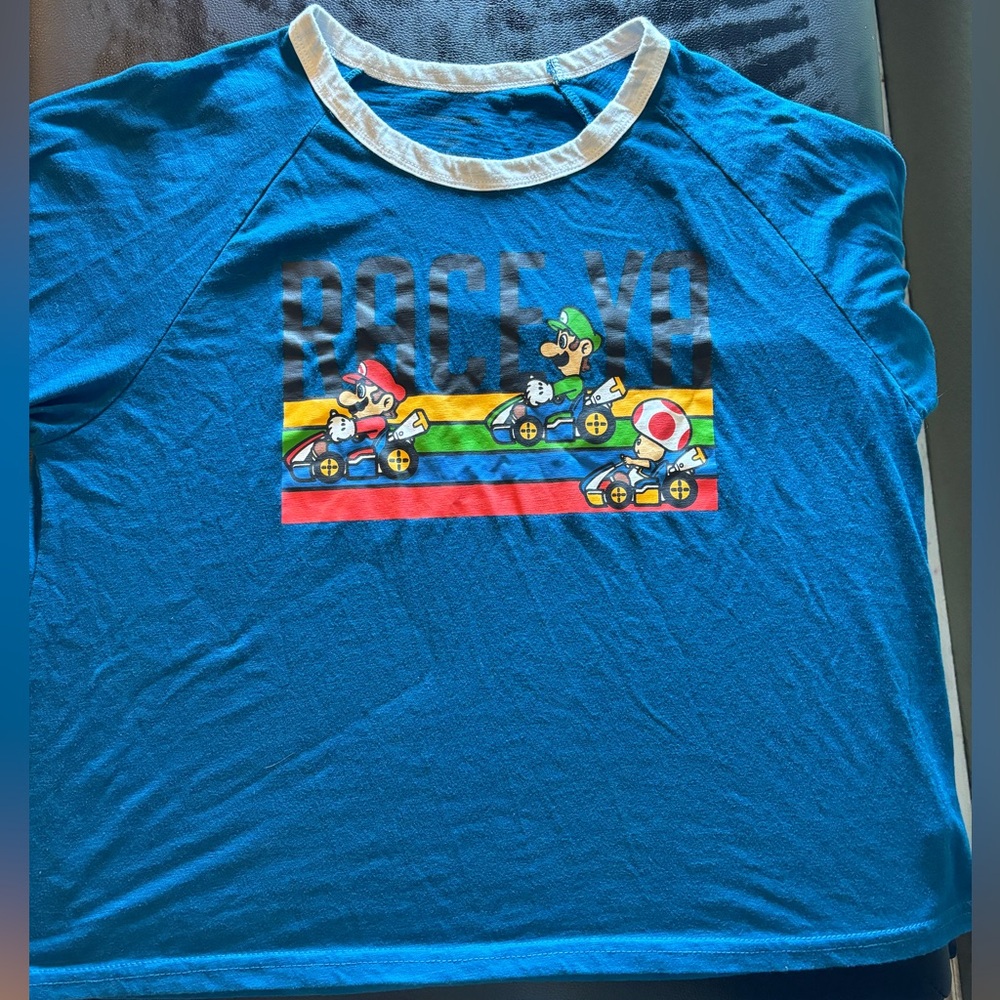 Women’s XL Mario Kart “Race Ya” short sleeve shirt